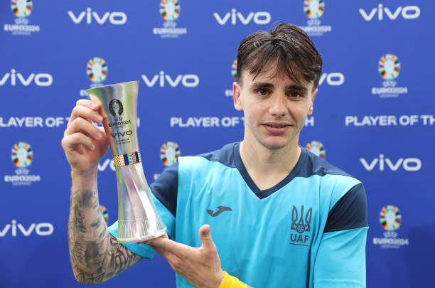 1718984219129055761.jpg 2158605349-612x612.jpg