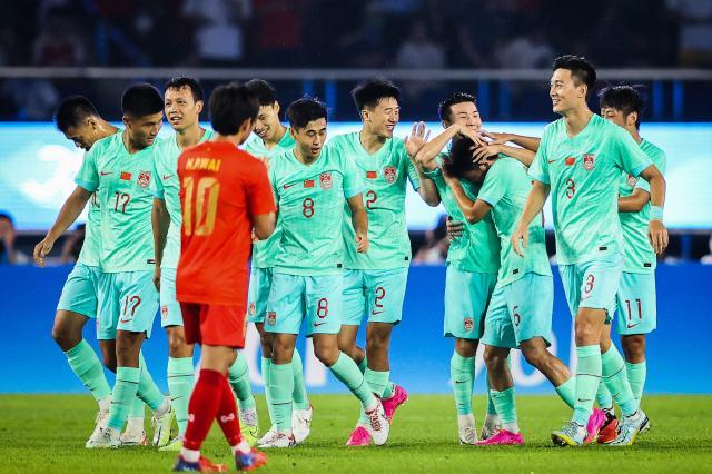 【亚运】谭龙双响戴伟浚建功 中国4比0缅甸提前出线