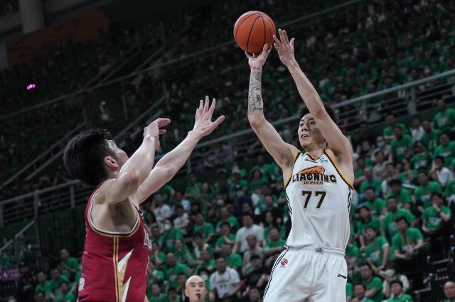 乐鱼体育-【揭秘】张镇麟投篮手型改变的背后