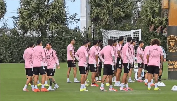 乐鱼体育平台-迈阿密跟队：梅西/苏牙/德保罗正常训练，阿连德等人仍缺席