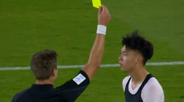 乐鱼app官方-王钰栋压哨破门！轰U23亚洲杯首球，脱衣庆祝染黄，对手集体绝望|国足|处子球|越南|中国男足|拜合拉木_新浪体育_新浪新闻